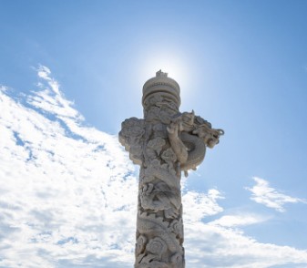 石龍柱浮雕盤龍柱花崗巖大型石柱子寺廟家祠廣場園林盤龍柱加工